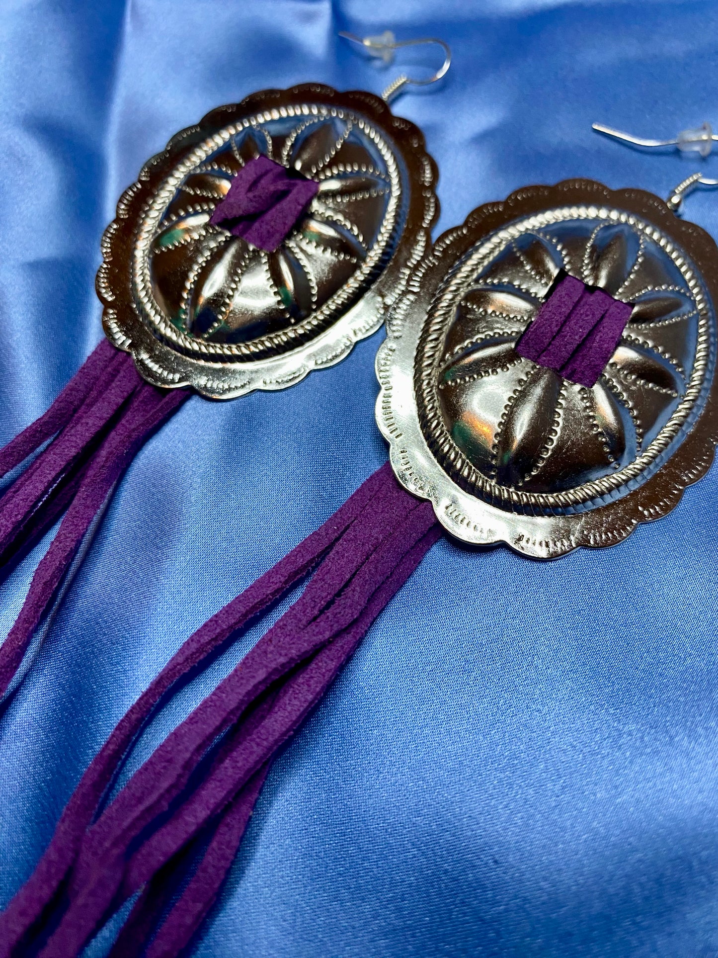 Fringed concho (Multiple colors)